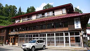 小谷温泉山田旅館の本館