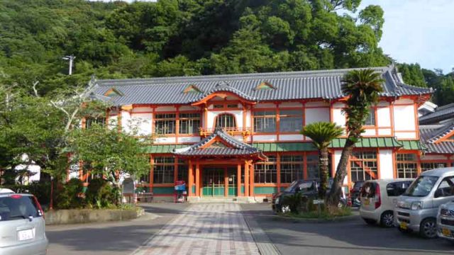 焼き物の里巡りの拠点に最適 武雄温泉 東洋館 佐賀県 自炊で湯治