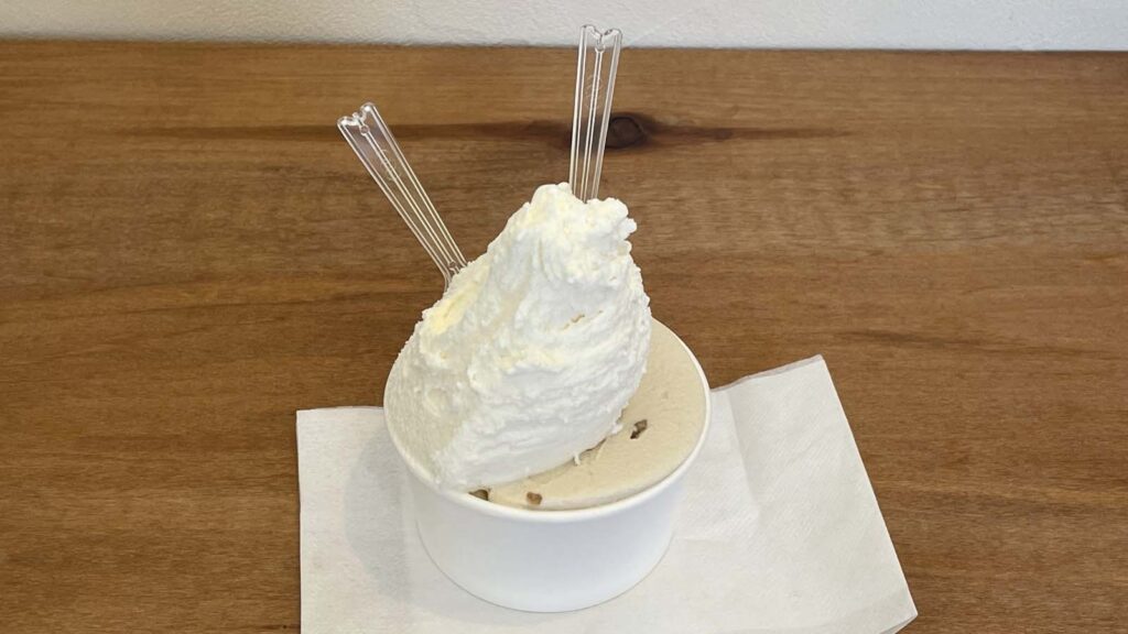 山梨県井筒屋醤油お隣のジェラート屋のジェラート