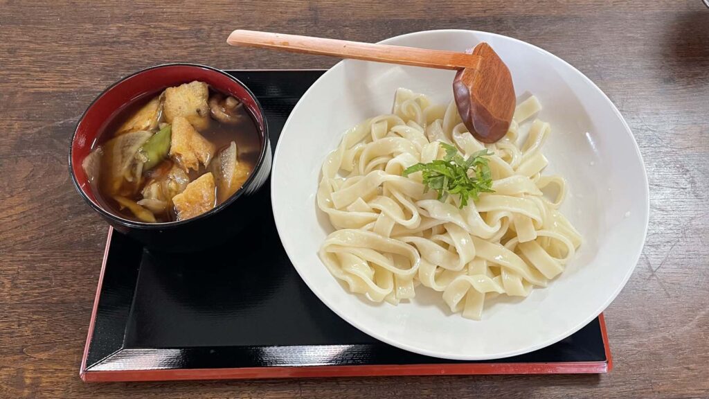 勝沼ぶどう郷駅の銀月で食べたほうとう
